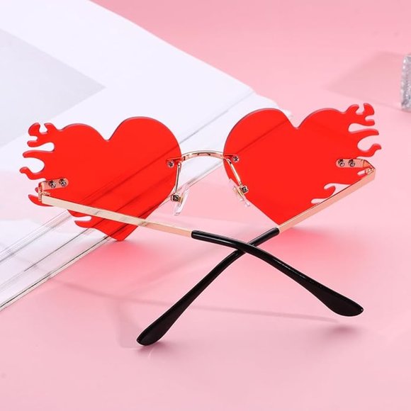 Red hearts sunglasses main image 4